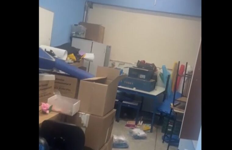 CRIMINOSOS INVADEM E FURTAM EMEB NO FERRAZÓPOLIS