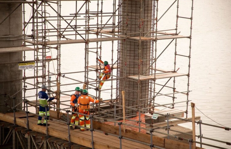 DESEMPREGO ATINGE MENOR NÍVEL DA SÉRIE HISTÓRICA E MERCADO DE TRABALHO REGISTRA RECORDES EM 2025