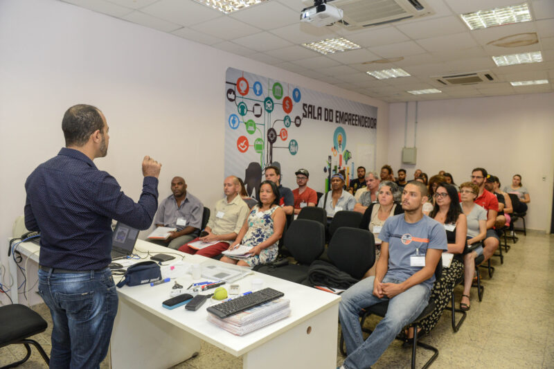 EM SÃO BERNARDO, PREFEITURA INICIA CAPACITAÇÃO DE LOJISTAS DO NOVO CENTRO COMERCIAL NA REGIÃO DO MONTANHÃO