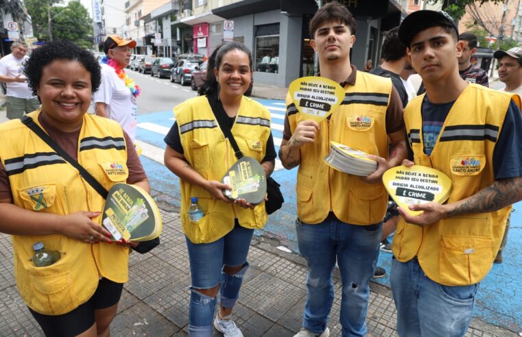 SANTO ANDRÉ LEVA CAMPANHA EDUCATIVA DE TRÂNSITO PARA FOLIÕES DURANTE O CARNAVAL