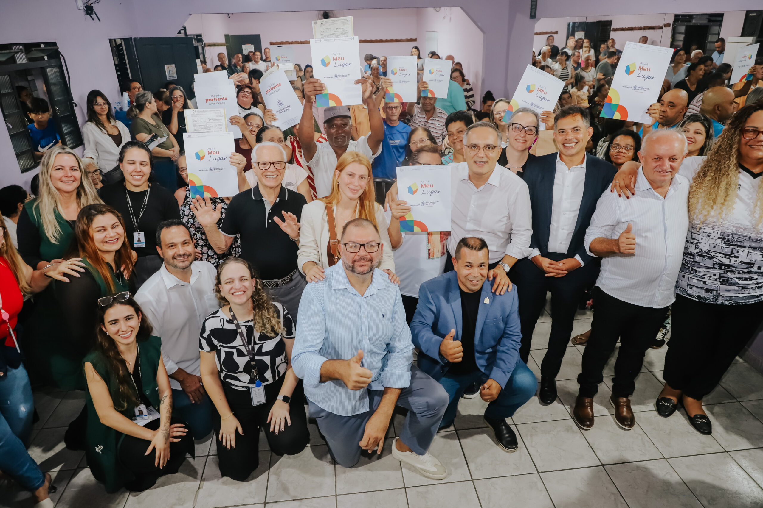 SONHO REALIZADO: MORADORES DO PARQUE HAWAÍ RECEBEM ESCRITURAS COM AVANÇO DA REGULARIZAÇÃO FUNDIÁRIA EM SÃO BERNARDO