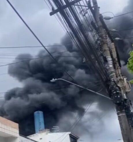 ODOR QUÍMICO E EXPLOSÃO: O QUE SE SABE SOBRE O INCÊNDIO EM FÁBRICA NO BAIRRO PAULICÉIA