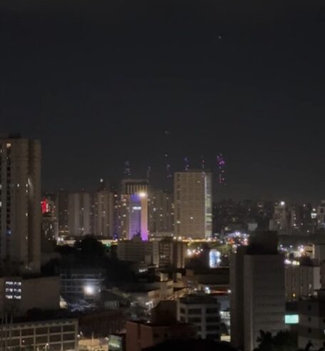 TESTE COM DRONES É REGISTRADO NA MADRUGADA NA ESPLANADA DO PAÇO, ONDE ACONTECE O 2º AVIVA SBC