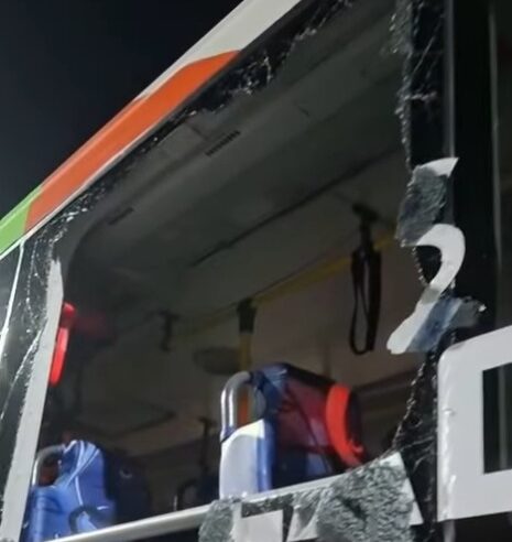 HOMEM É PRESO APÓS AGREDIR MOTORISTA E AMEAÇAR PASSAGEIROS COM BARRA DE FERRO EM ÔNIBUS EM SÃO BERNARDO