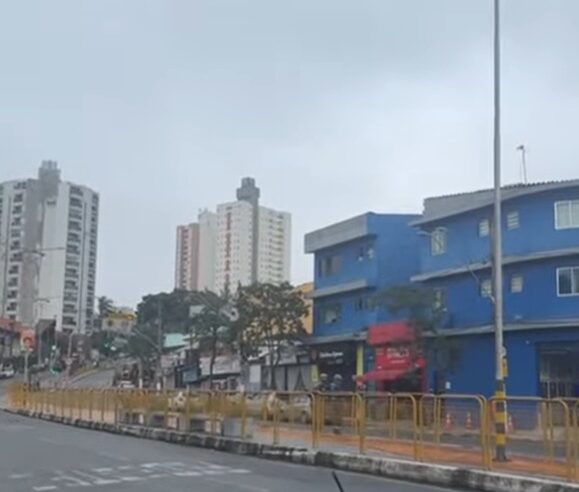 ALERTA: PERFURAÇÃO PROVOCA VAZAMENTO DE GÁS NA AVENIDA FRANCISCO PRESTES MAIA