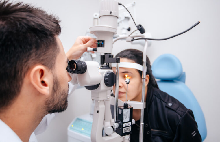 AÇÃO NA CLÍNICA DA VISÃO DE SÃO BERNARDO PROMOVE DEBATE SOBRE IMPACTOS DA LEUCEMIA NA SAÚDE OCULAR