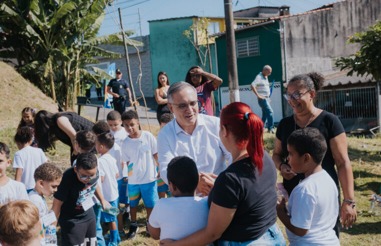 ESTUDANTES DE SÃO BERNARDO VIVEM EDUCAÇÃO AMBIENTAL NA PRÁTICA COM PLANTIO DE MUDAS DE IPÊ