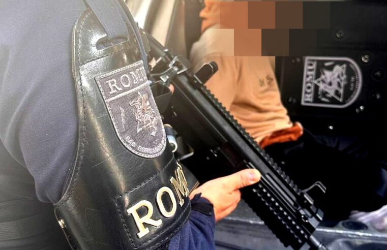 ROMU PRENDE EM FLAGRANTE TRAFICANTE DURANTE OPERAÇÃO BAIRRO MAIS SEGURO NO ALVARENGA