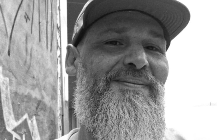 AMIGOS SE DESPEDEM DO COMERCIANTE ANDERSON BARBUTO E EMITEM NOTA DE PESAR