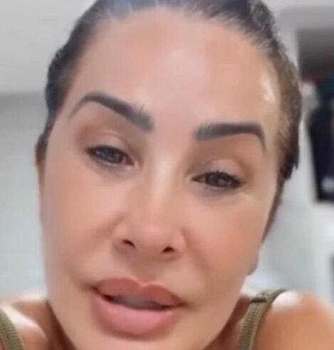 SCHEILA CARVALHO REBATE CRÍTICAS APÓS REVELAR QUE MÃE DE 84 ANOS TRABALHA COM CHURROS