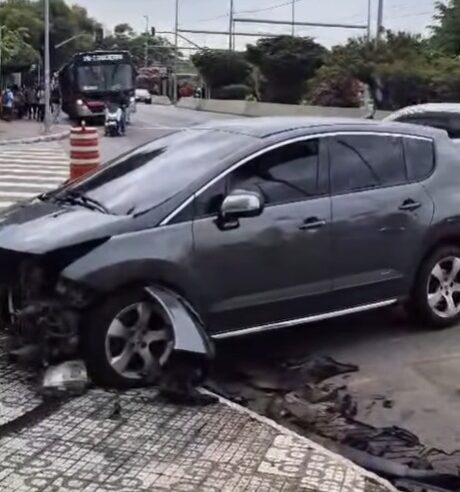 COLISÃO ENTRE DOIS VEÍCULOS DEIXA FERIDO NO CENTRO DE SÃO BERNARDO