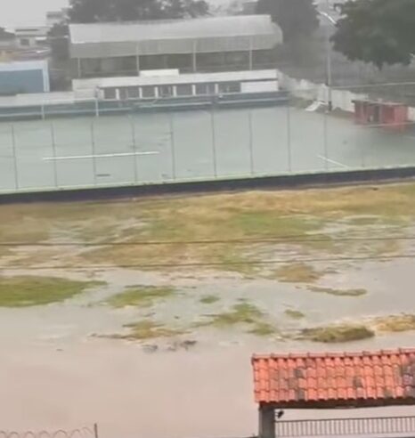 FORTE CHUVA CASTIGA SÃO BERNARDO NA TARDE DESTE SÁBADO (7)