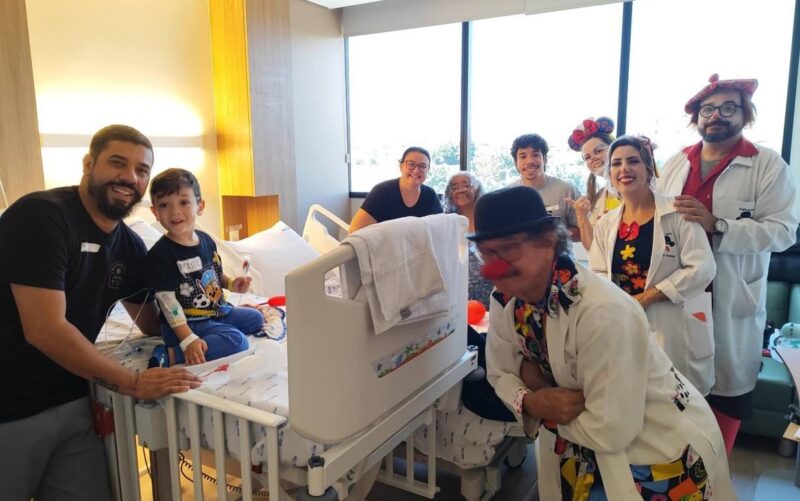 HOSPITAL SÃO LUIZ SÃO BERNARDO RECEBE VISITA DO GRUPO PALHAÇOS DA SAÚDE