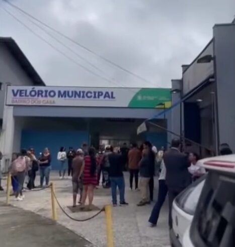 SOB FORTE COMOÇÃO, JOVEM VÍTIMA DE FEMINICÍDIO É SEPULTADA EM SÃO BERNARDO DO CAMPO