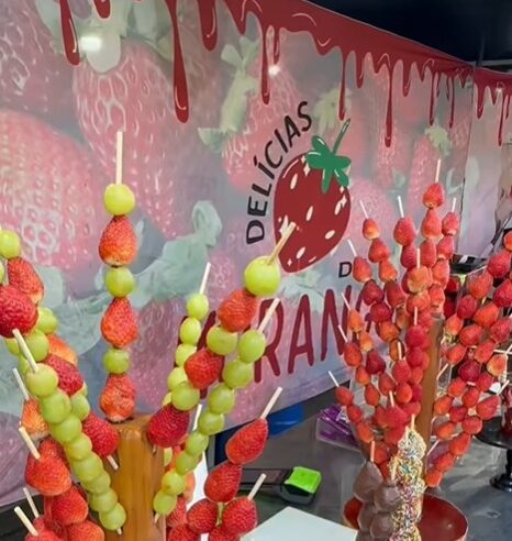 FESTA DO MORANGO – EDIÇÃO ESPECIAL DE PUDIM AGITA ESTACIONAMENTO DO POLIESPORTIVO ATÉ DOMINGO