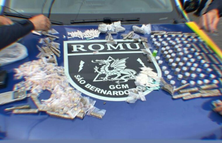 ROMU PRENDE HOMEM POR TRÁFICO DE DROGAS NO JARDIM LIMPÃO