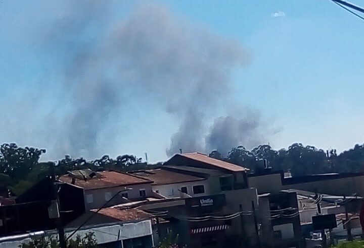 INCÊNDIO EM LOJA DE TINTAS MOBILIZA 16 VIATURAS EM SANTO ANDRÉ