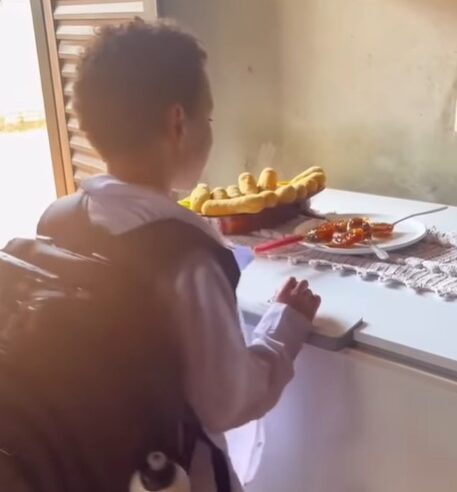 O GOSTO DA SAUDADE: VÍDEO DE MENINO SE EMOCIONANDO AO PROVAR DOCE QUE LEMBRA O PAI VIRALIZA