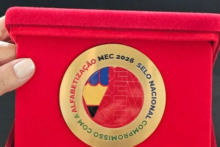 PREFEITURA DE SÃO CAETANO RECEBE EM BRASÍLIA O SELO OURO EM ALFABETIZAÇÃO CONCEDIDO PELO MEC