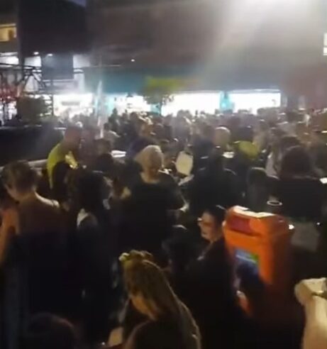 SERVIDORES DO SINDSERV SE CONCENTRAM NA PRAÇA SANTA FILOMENA E SEGUEM EM MANIFESTAÇÃO AO PAÇO