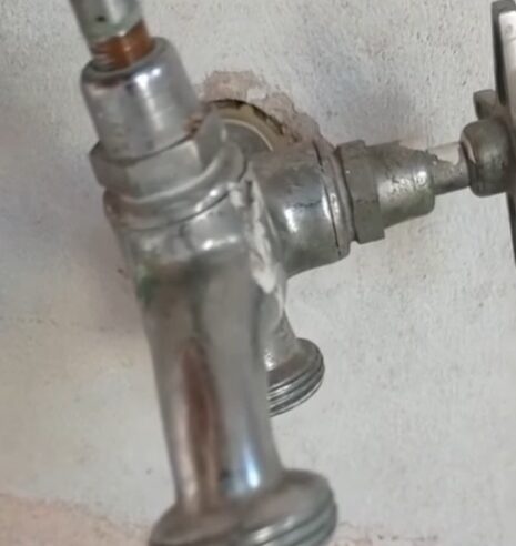 TRÊS DIAS SEM ÁGUA: MORADORES DO JARDIM ATLÂNTICO RELATAM FALTA DE ABASTECIMENTO E SABESP PREVÊ NORMALIZAÇÃO NESTE SÁBADO (28)