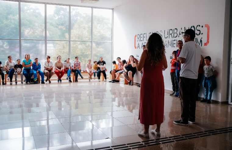 EM VISITA À PINACOTECA, PACIENTES DO CENTRO ESPECIALIZADO EM REABILITAÇÃO DE SÃO BERNARDO FAZEM EXPERIÊNCIA CULTURAL INCLUSIVA