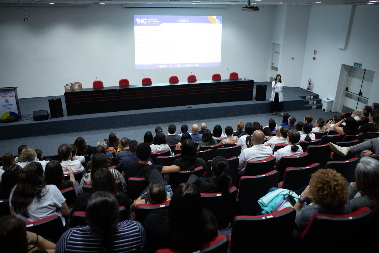 HOSPITAL DE CLÍNICAS DE SÃO BERNARDO REALIZA AÇÕES DO ‘ABRIL LARANJA’ SOBRE SEGURANÇA DO PACIENTE