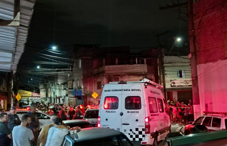 TRAGÉDIA EM DIADEMA: CARRO BATE EM MURO, ATROPELA E MATA DUAS CRIANÇAS; MUITA COMOÇÃO NO LOCAL