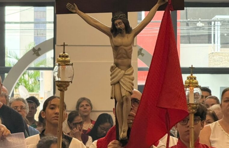 PARÓQUIA SÃO JOÃO BATISTA REALIZA CELEBRAÇÃO DA PAIXÃO DO SENHOR EM SÃO CAETANO