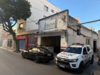 PM ENCONTRA TRÊS CARROS FURTADOS GUARDADOS EM ESTACIONAMENTO EM SÃO CAETANO