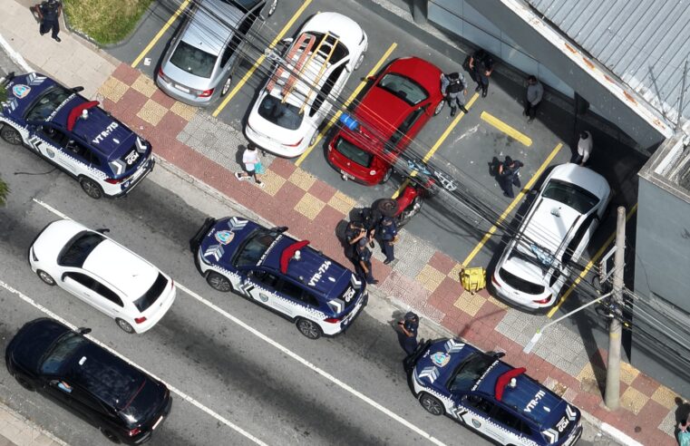 SMART SANCA AUXILIA GCM NA IDENTIFICAÇÃO DE VEÍCULO LIGADO A ROUBO EM FARMÁCIA EM SÃO CAETANO