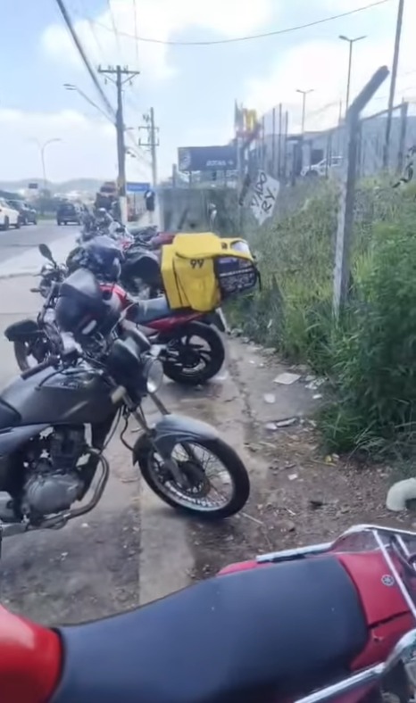 ENTREGADORES DENUNCIAM FALTA DE ESTRUTURA NO OUTLET PREMIUM IMIGRANTES, EM SÃO BERNARDO