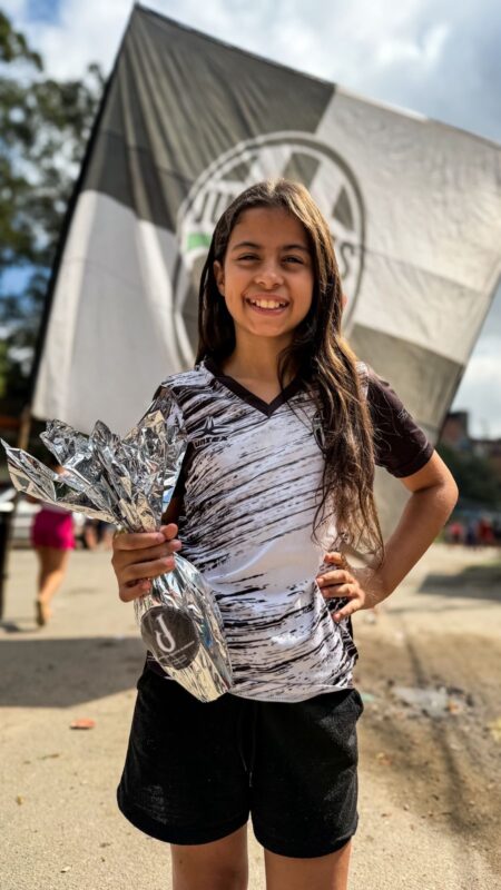 VÁRZEA QUE TRANSFORMA: AÇÃO LEVA CARINHO E OPORTUNIDADES NO ALVARENGA