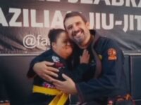 ALÉM DO TATAME: ALUNA COM SÍNDROME DE DOWN EMOCIONA PROFESSOR COM DECLARAÇÃO SURPRESA