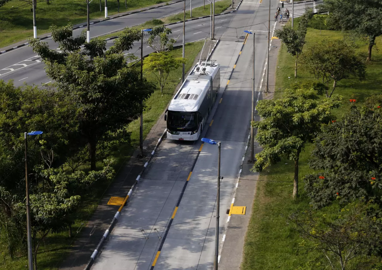 PAGAMENTO COM CARTÃO DE CRÉDITO É SUSPENSO EM TRÓLEBUS DO ABC A PARTIR DESTA QUINTA-FEIRA