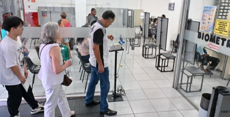 CARTÓRIOS DO ESTADO ATENDEM ELEITOR POR ORDEM DE CHEGADA NO FERIADO E FIM DE SEMANA