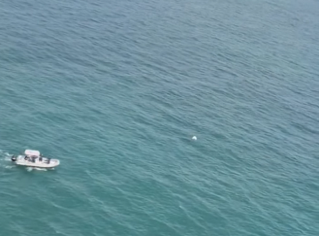 MARINHA E HELICÓPTERO ÁGUIA FAZEM BUSCAS POR CASAL DESAPARECIDO EM ILHABELA; JET-SKI É ENCONTRADO À DERIVA