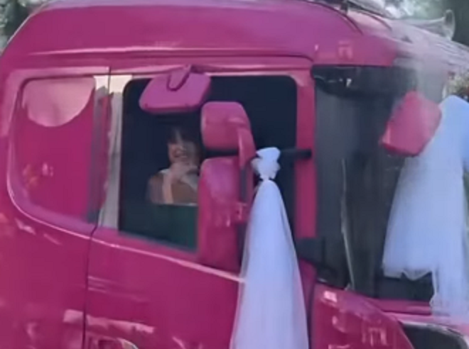 MÃE CAMINHONEIRA LEVA FILHA AO CARTÓRIO PARA CASAMENTO EM SÃO BERNARDO