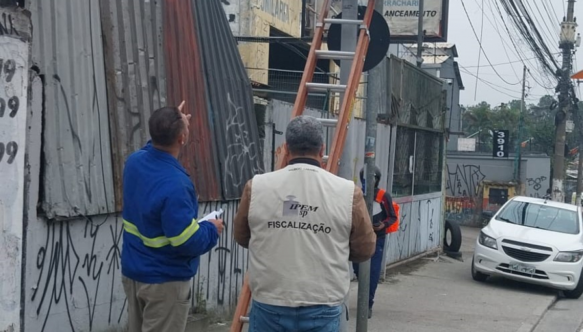 IPEM-SP REALIZA VERIFICAÇÃO DE RADAR NA RUA DOS VIANAS, EM SÃO BERNARDO