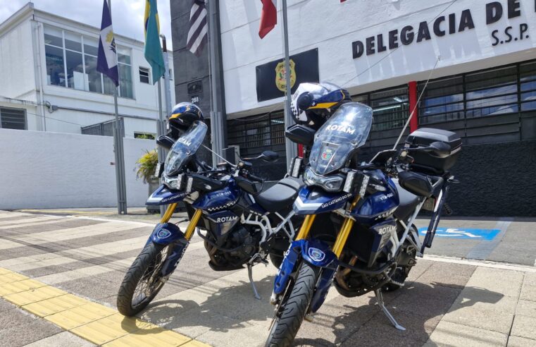 GCM DE SÃO CAETANO INTERCEPTA MOTOCICLETA COM ADOLESCENTES E RECUPERA CELULAR FURTADO