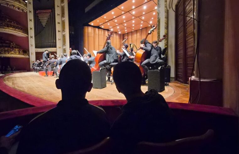 JOVENS DA FUNDAÇÃO CASA EM SÃO BERNARDO DO CAMPO ASSISTEM A CONCERTO SINFÔNICO NO THEATRO MUNICIPAL DE SÃO PAULO