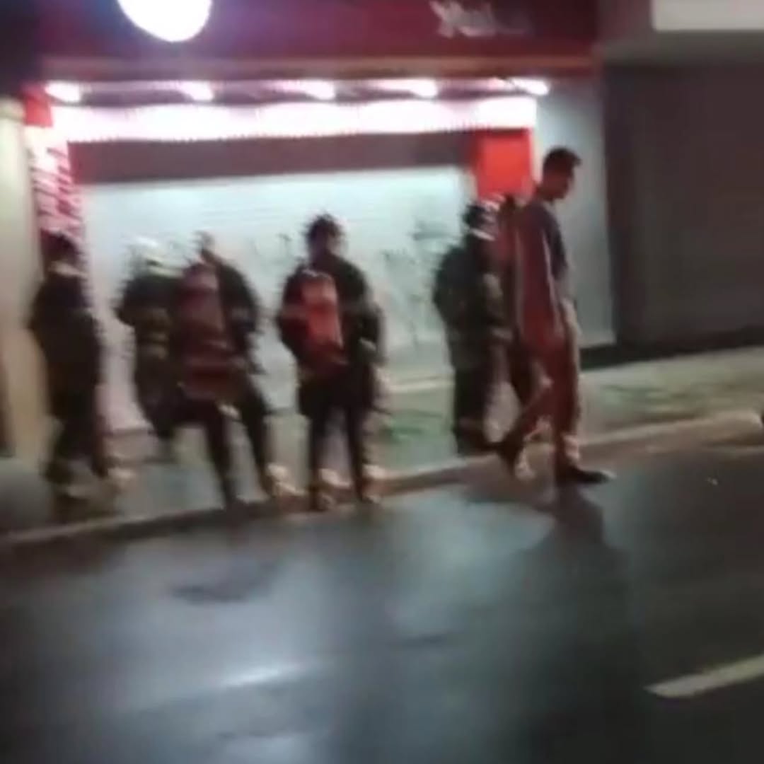 FUMAÇA EM PASTELARIA NA MARECHAL MOBILIZA BOMBEIROS EM SÃO BERNARDO