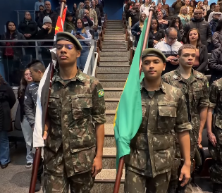 EXÉRCITO É HOMENAGEADO EM SESSÃO SOLENE NA CÂMARA MUNICIPAL NESTE SÁBADO