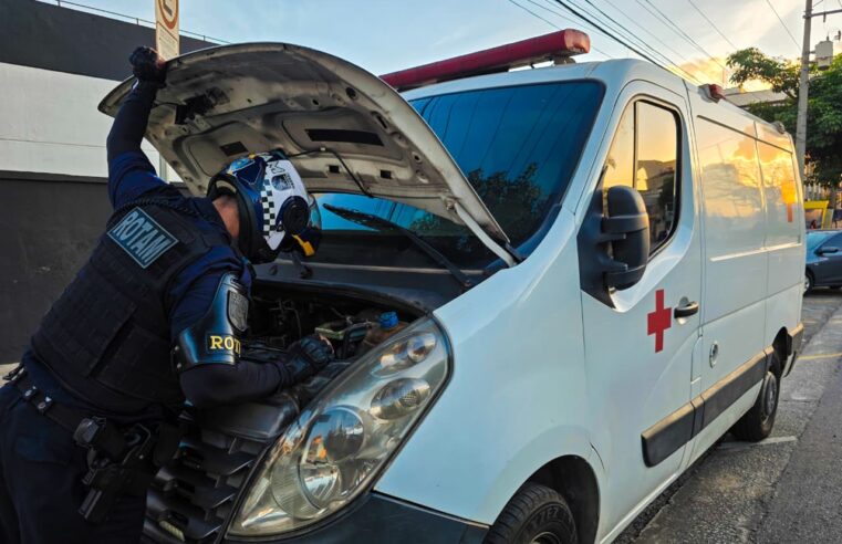 SMART SANCA IDENTIFICA AMBULÂNCIA CLONADA E GCM DE SÃO CAETANO APREENDE VEÍCULO