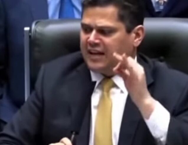 CONGRESSO DERRUBA VETO DE LULA E ABRE CAMINHO PARA REDUÇÃO DE PENA DE BOLSONARO E CONDENADOS DO 8 DE JANEIRO