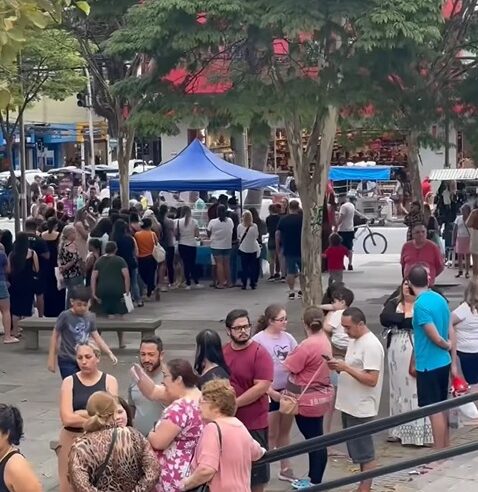 MENINO DO BOLO DE SANTO ANDRÉ REÚNE GRANDE PÚBLICO NA PRAÇA DA MATRIZ, EM SÃO BERNARDO