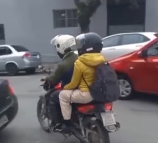 EMPATIA SOBRE DUAS RODAS: MOTORISTA DE APLICATIVO ACOLHE JOVEM CEGA APÓS SUCESSIVAS REJEIÇÕES EM SÃO BERNARDO