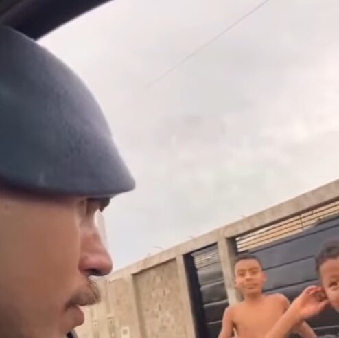 VÍDEO DE POLICIAL MILITAR REALIZANDO SONHO DE CRIANÇAS COMOVE AS REDES SOCIAIS E VIRALIZA