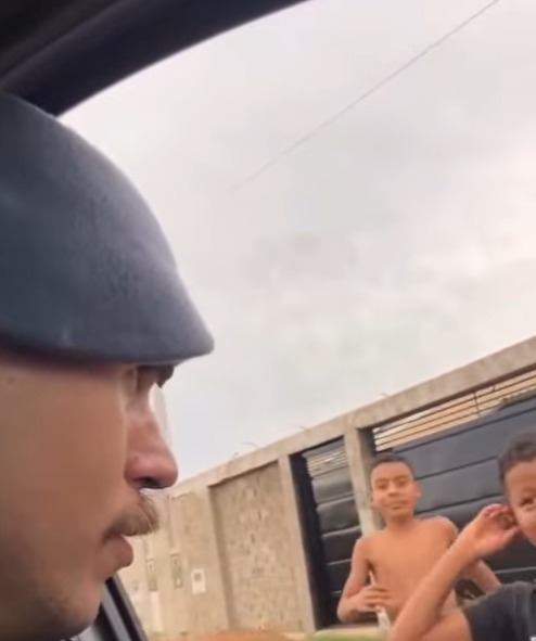 VÍDEO DE POLICIAL MILITAR REALIZANDO SONHO DE CRIANÇAS COMOVE AS REDES SOCIAIS E VIRALIZA