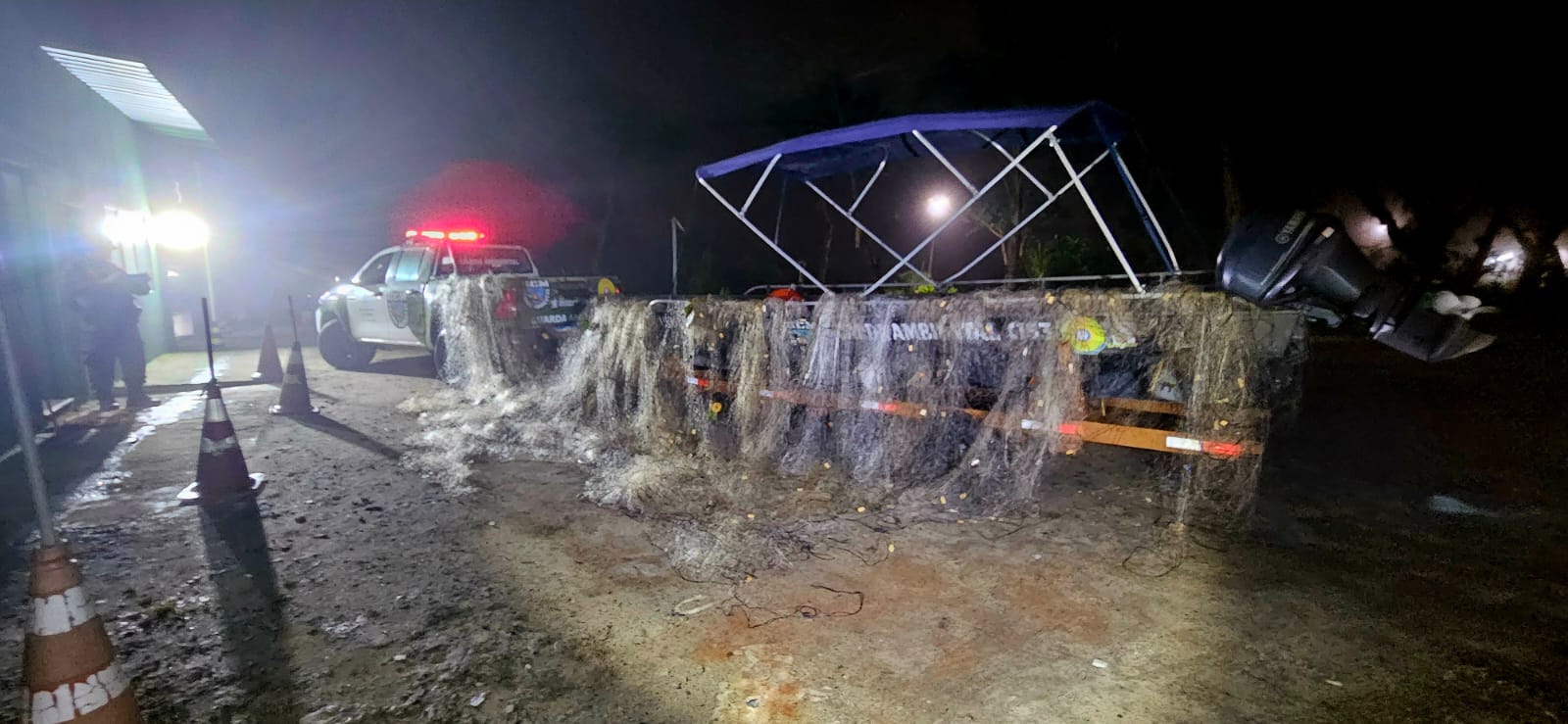 GCM AMBIENTAL APREENDE 570 METROS DE REDES DE PESCA NA REPRESA BILLINGS EM SÃO BERNARDO